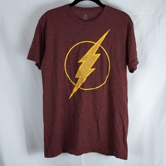 The Flash Tee Graphic Shirt DC Comics Short Sleeve Crewneck Pullover Unisex Top - Picture 4 of 9